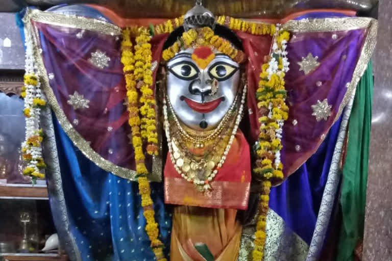 महाकाली मूर्ती